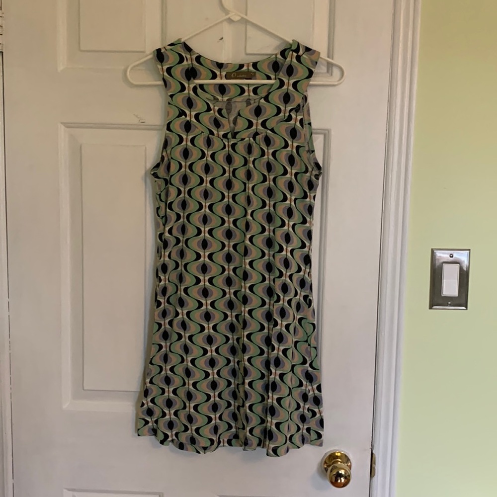 Tunic, black, green, beige and blue.